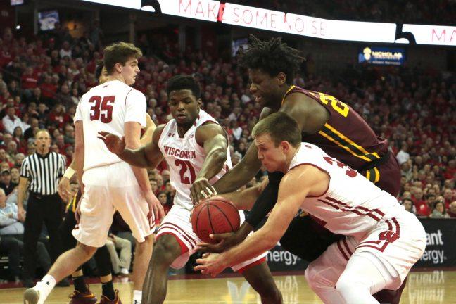 Men’s basketball: Badgers look to supporting cast for production ahead of Saturday showdown with Northwestern