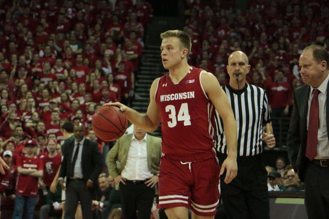 Mens Basketball: Davison leads offensive attack in Wisconsin victory over Rhode Island