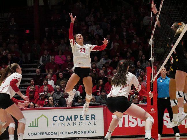 Volleyball: Iowa, No. 6 Nebraska lie in front of undefeated home stretch