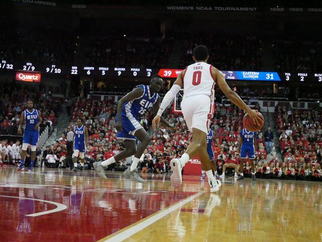 Mens Basketball: Badgers build momentum, pick up first road win of season in statement win over Tennessee