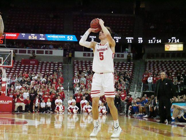 Mens Basketball: Wisconsin upsets Ohio State University in marquee road win