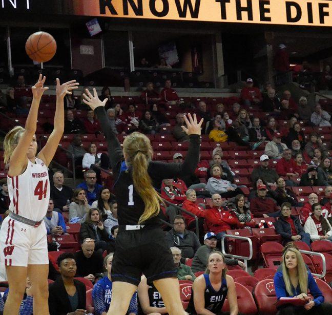 Womens basketball: Badgers off to shaky start in non-conference play