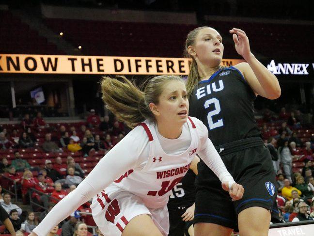 Women’s Basketball: Previewing UW’s second contest against struggling Illinois group