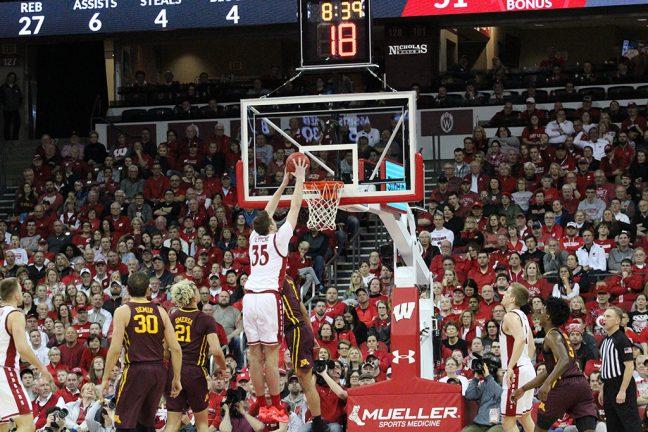 Mens Basketball: Badgers win in hard-fought Border Battle matchup with Minnesota