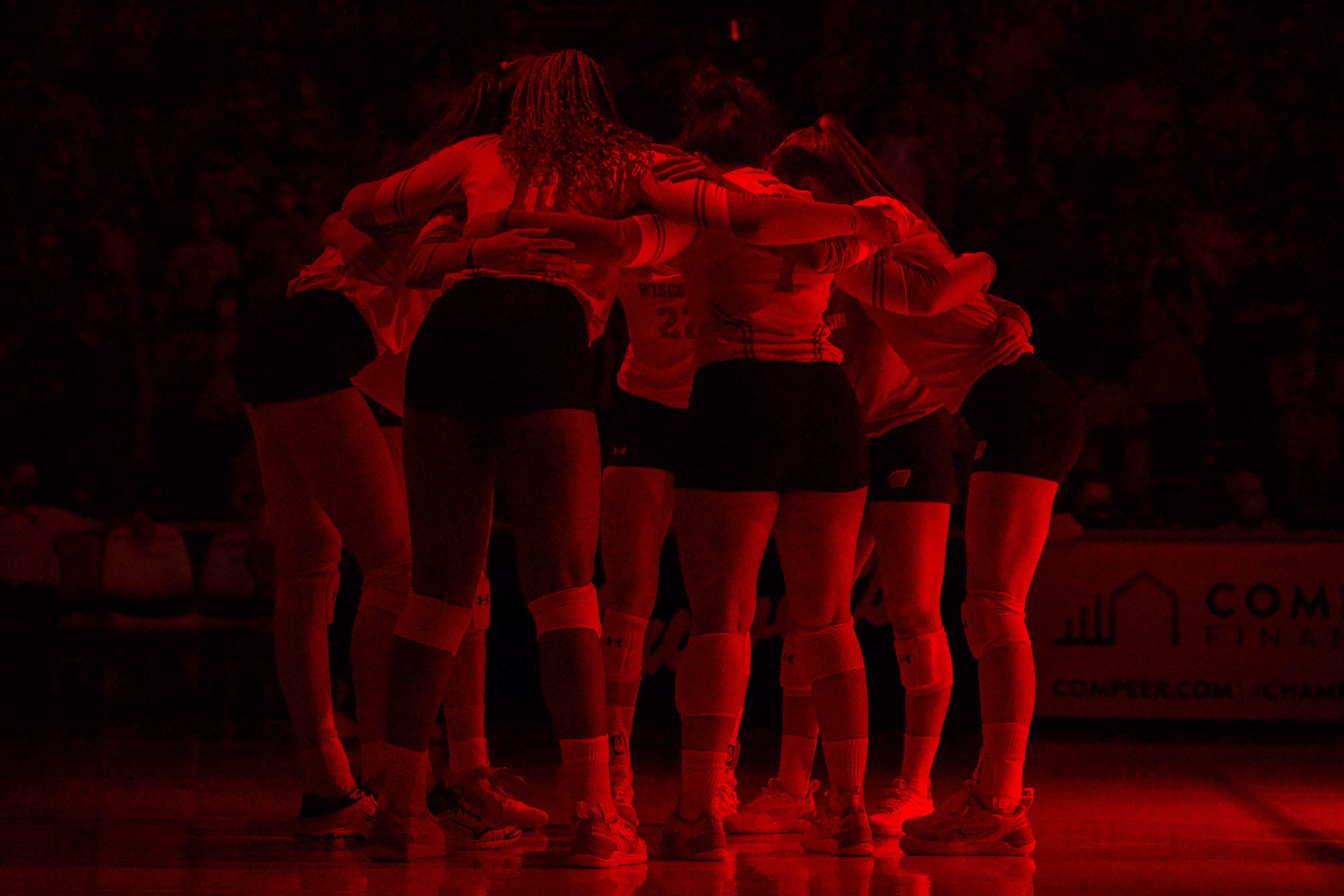 UW addresses leaked womens volleyball photos · The Badger Herald hq picture
