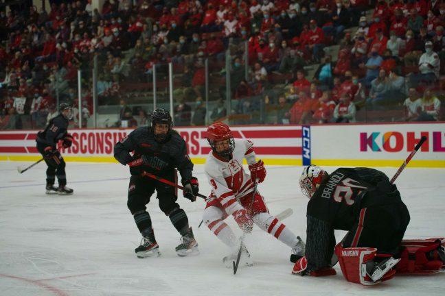 Womens Hockey: Badgers sweep Ohio State, remain undefeated