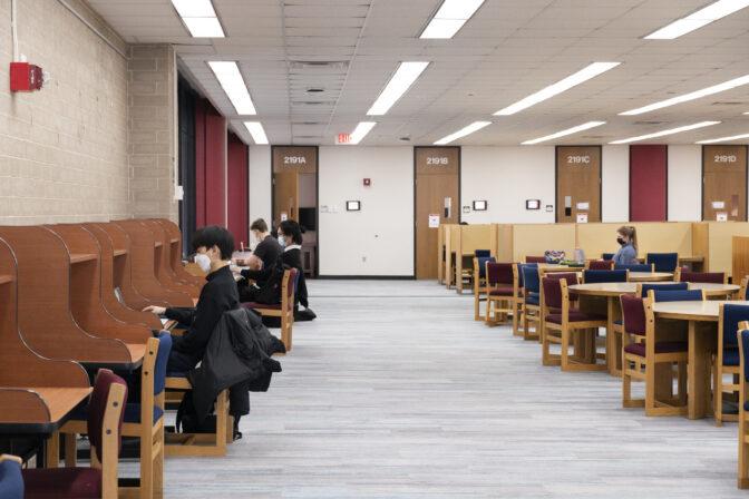Badger Herald archival photo of UW students studying. February 26, 2022. 
