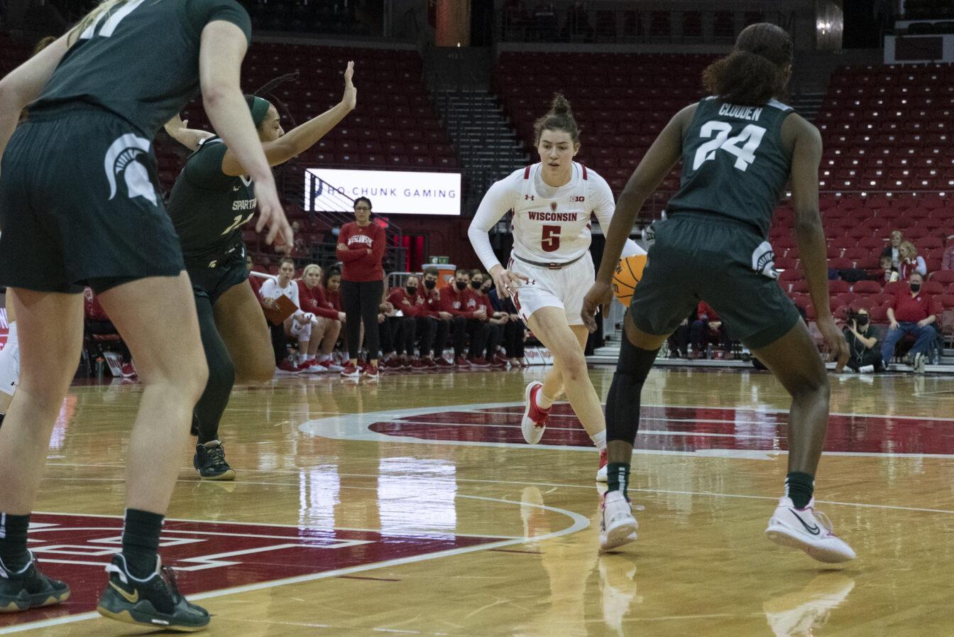 Women’s Basketball: Badgers roll past Rutgers for ninth win of season