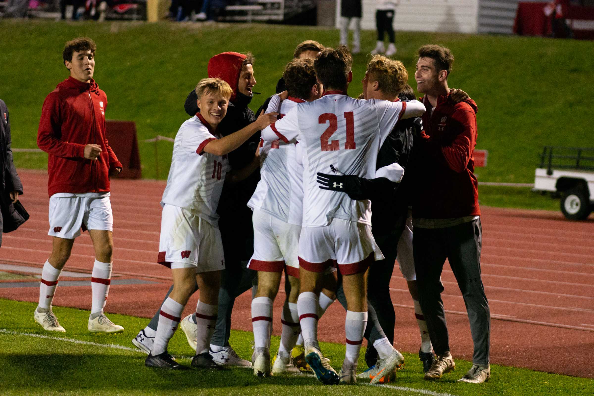 Men’s Soccer: Wisconsin exits Big Ten tournament with loss to Rutgers on penalty kicks