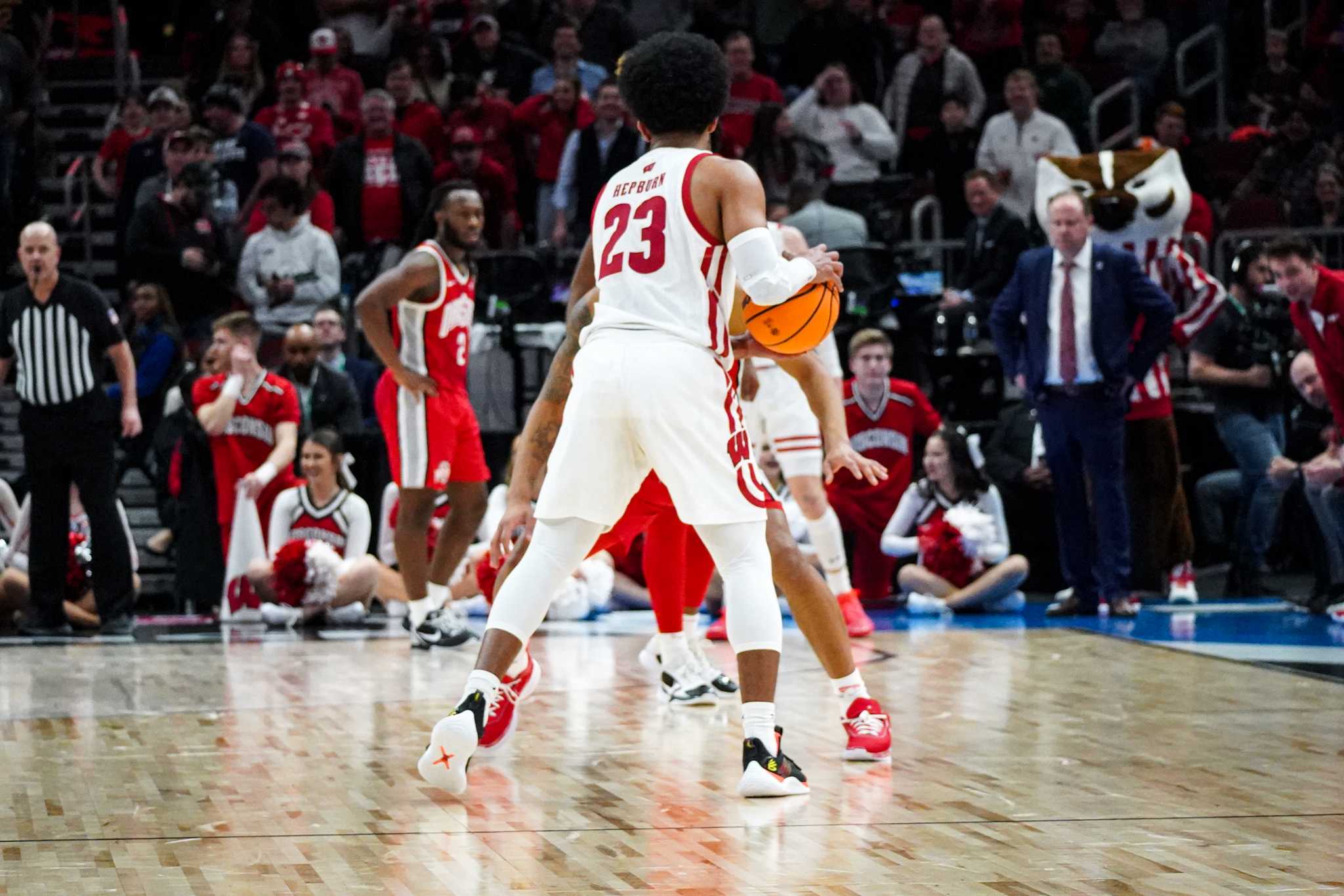 Wisconsin keeps rolling, picks up road win over Michigan State · The Badger  Herald