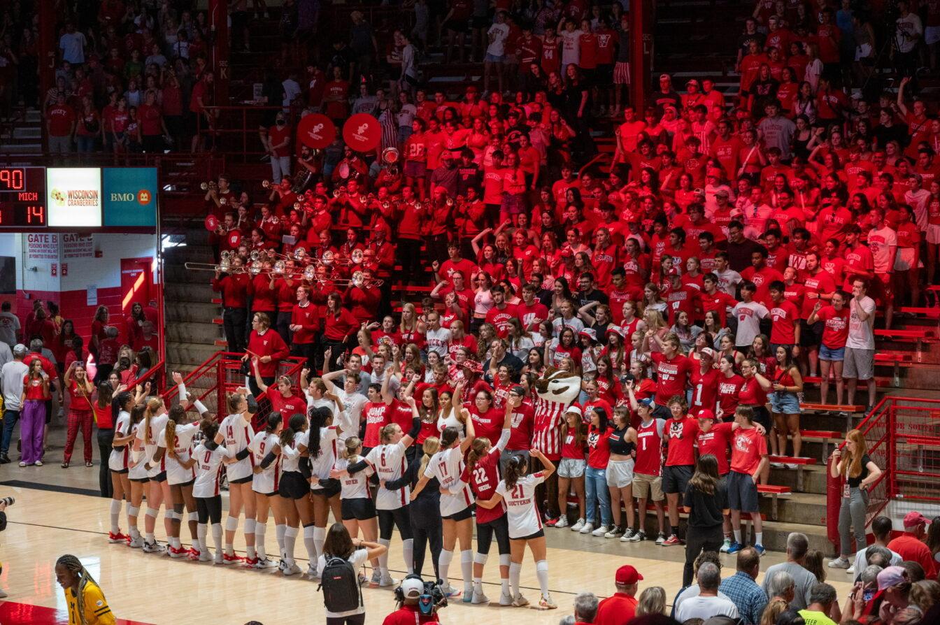 Volleyball: Wisconsin sweeps Ohio State, extends set win streak to 30