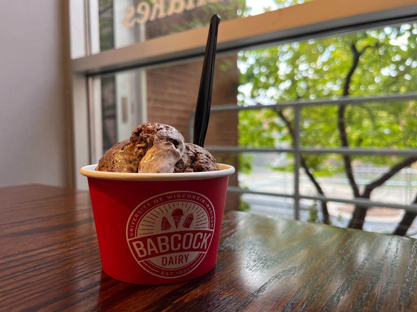 We’ll take s’more: Babcock’s new ice cream flavor commemorates UW’s 175th anniversary