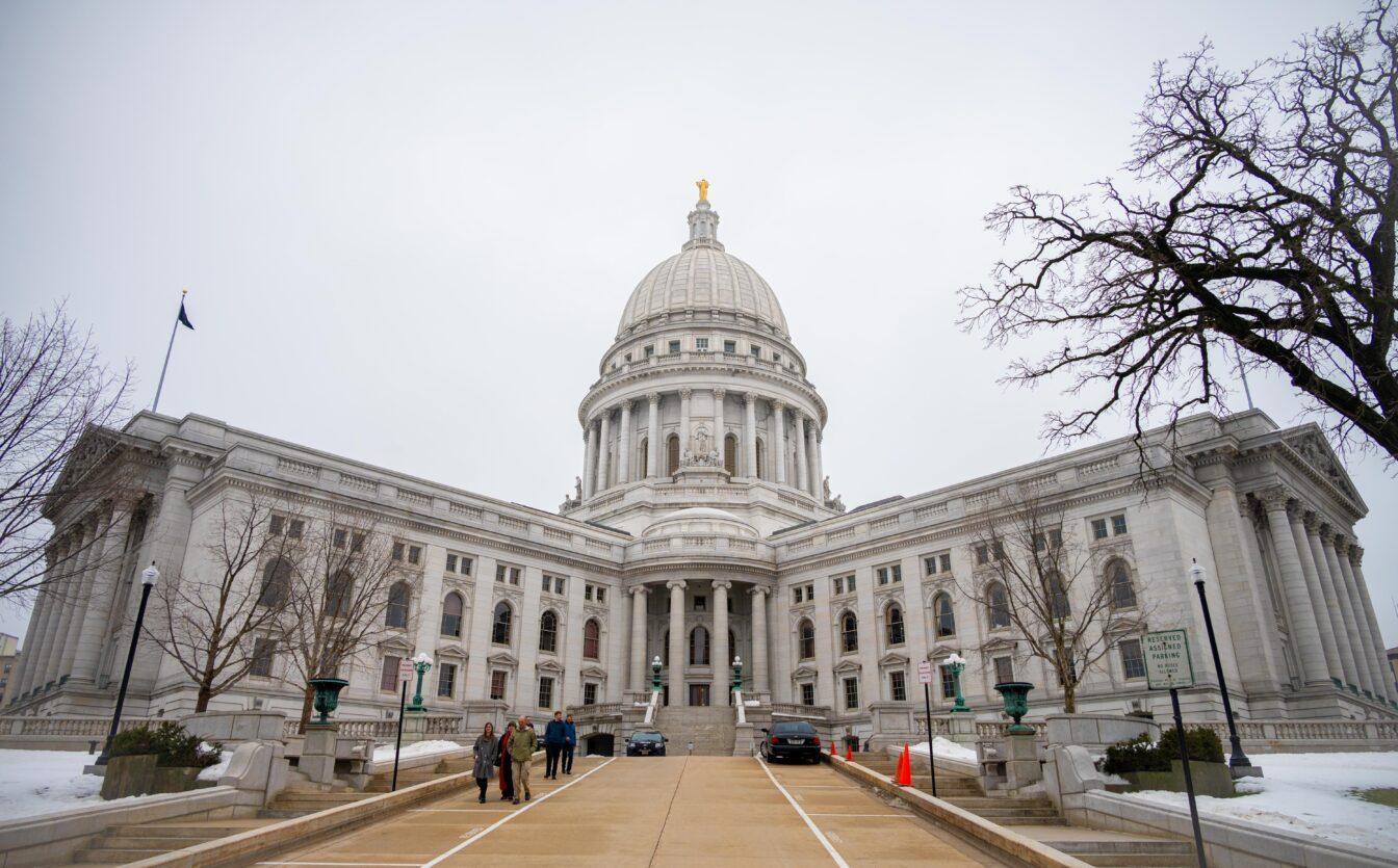 State+legislature+passes+bill+ensuring+top+5%25+of+high+schoolers+admitted+to+UW-Madison