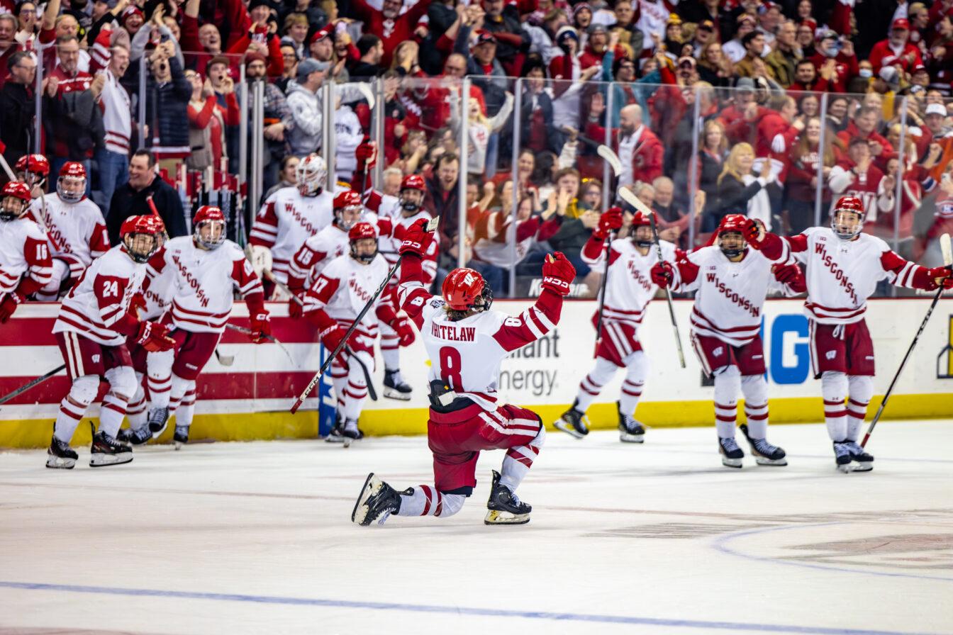 Men%E2%80%99s+Hockey%3A+Badgers+rewrite+Big+Ten+records+with+Notre+Dame+sweep