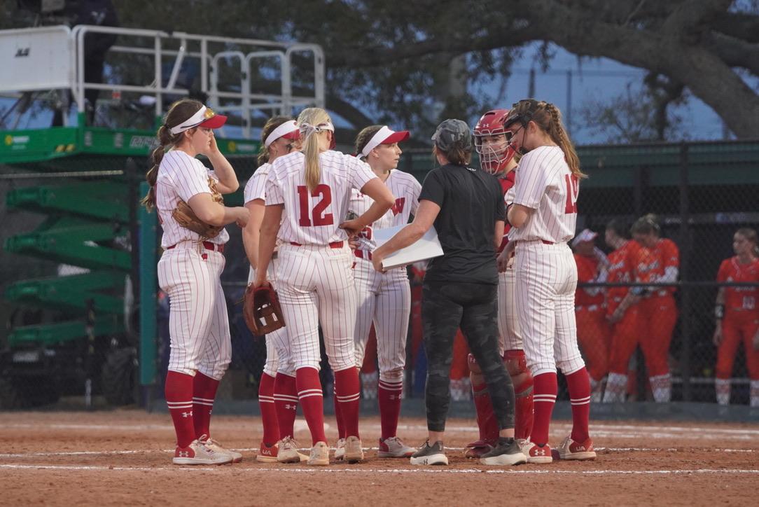 Softball: Wisconsin picks up two wins Saturday, goes 2-3 in weekend in Baltimore