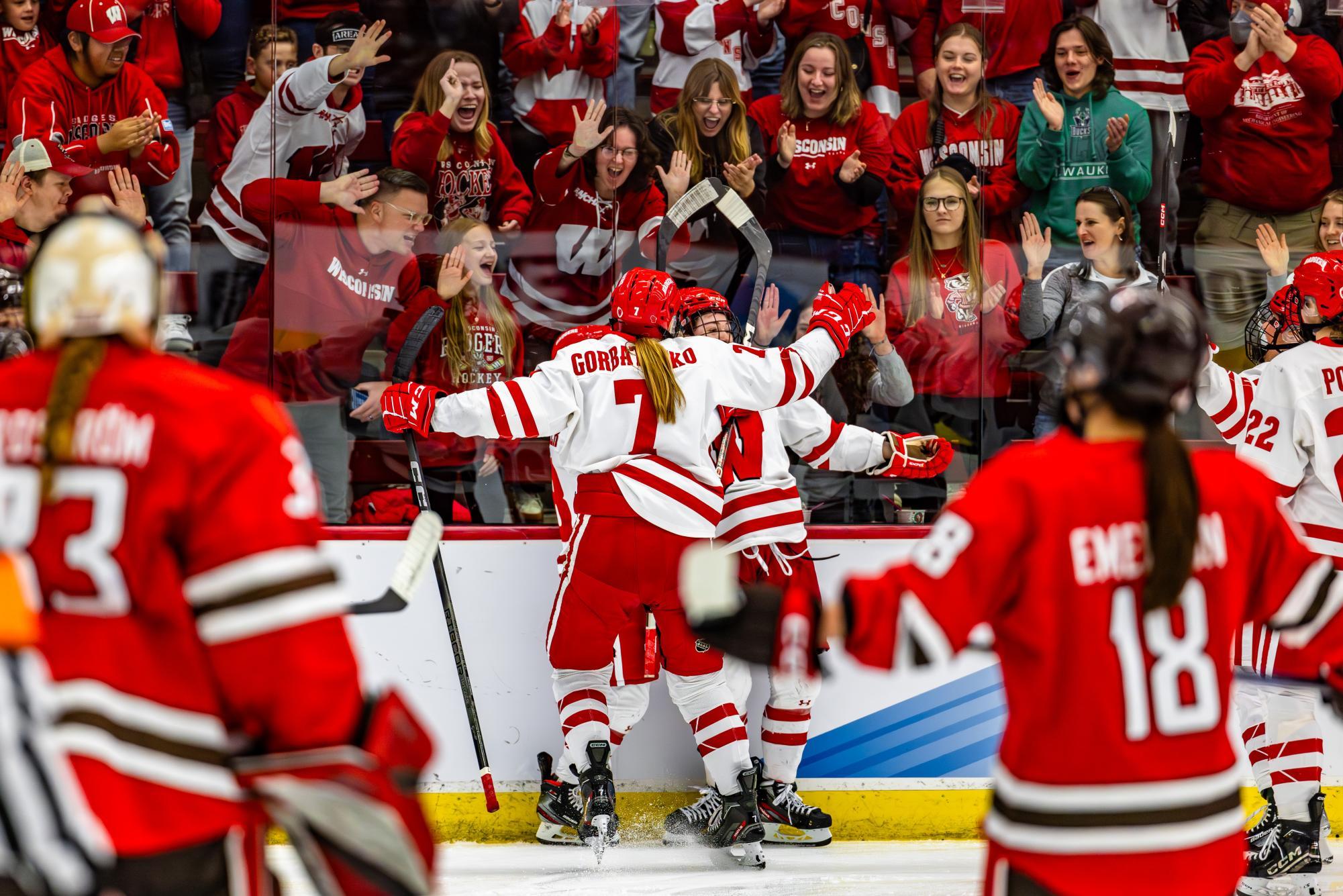 University of Wisconsin Women’s Hockey Advances to National Championship After Victory Over Colgate