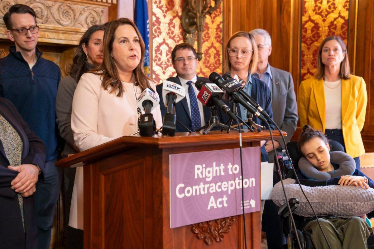 Democrats present petition for contraceptive access to Wisconsin State Legislature
