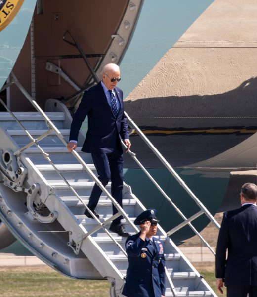 Joe Biden's arrival on Air Force One. April 8, 2024. 