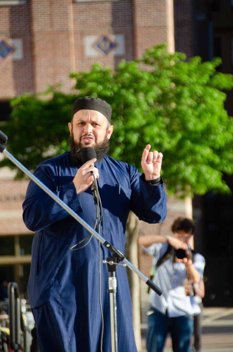 Sheikh Rami speaks before crowd on fifth day of Library Mall encampment demonstration. May 3, 2024.