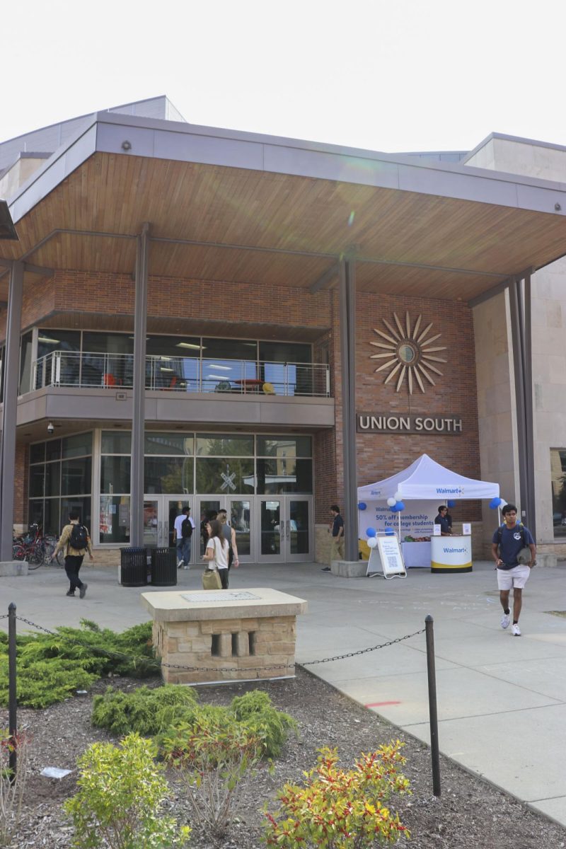 Morgridge Center hosts student voting events