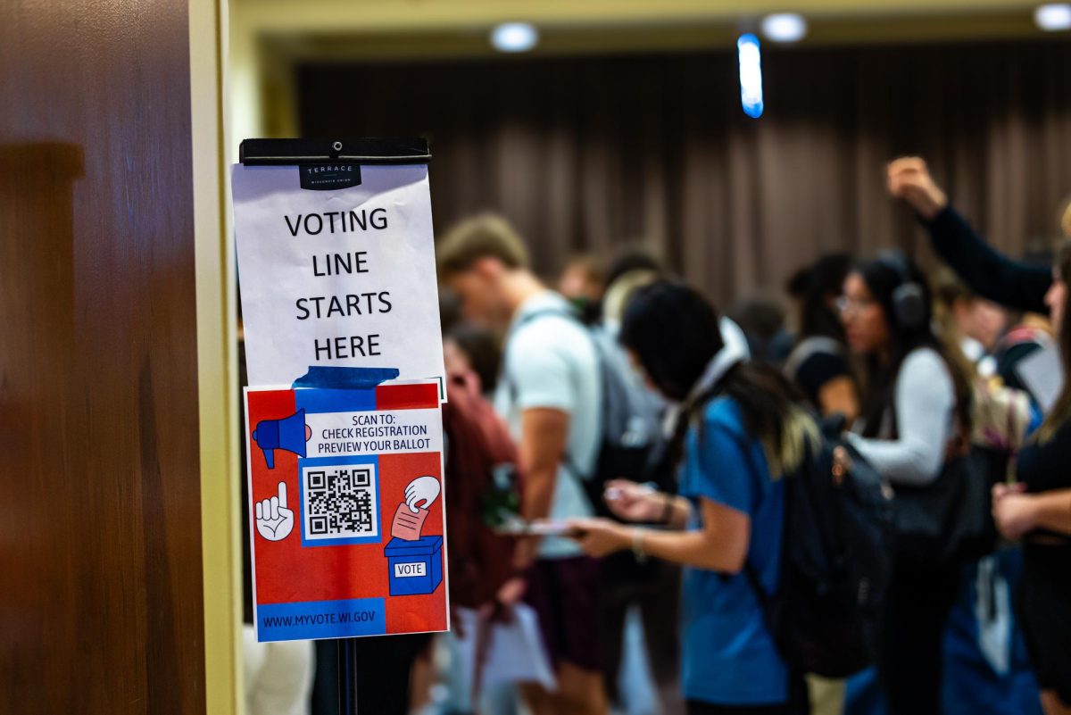 Line to vote early at Memorial Union. October 30, 2024.