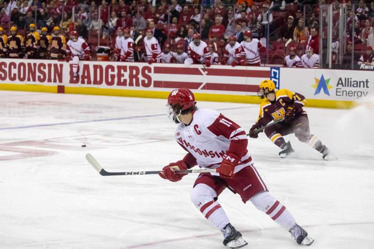 UW Hockey Faces Minnesota on November 9, 2024.