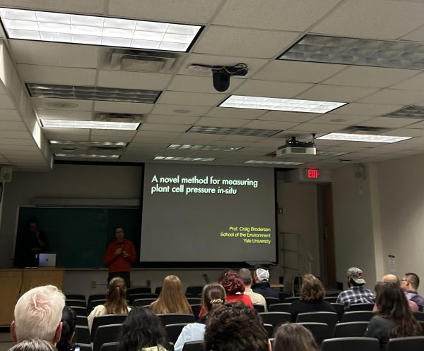 Professor Craig Broderson speaks at the Biology Colloquium. November 14, 2024.