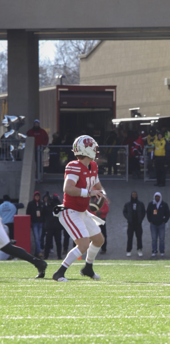 Wisconsin vs. Minnesota 11/29: Senior Day/Axe Game