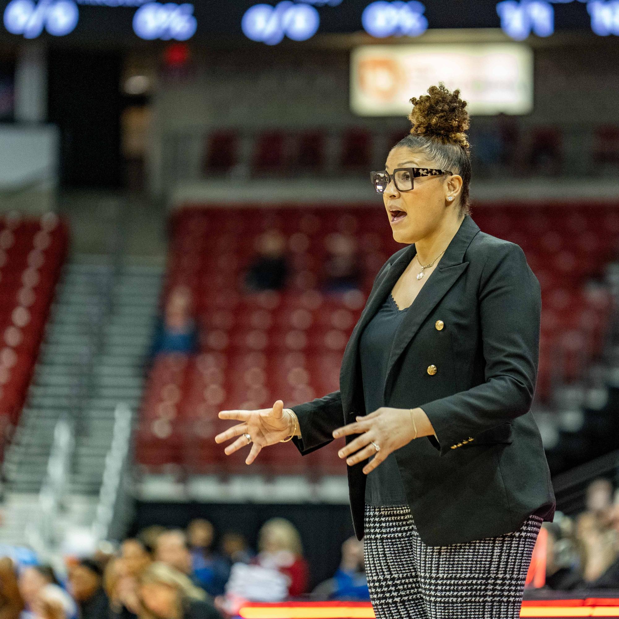 Marisa Moseley Resigns as Head Coach of UW Women’s Basketball Team ...