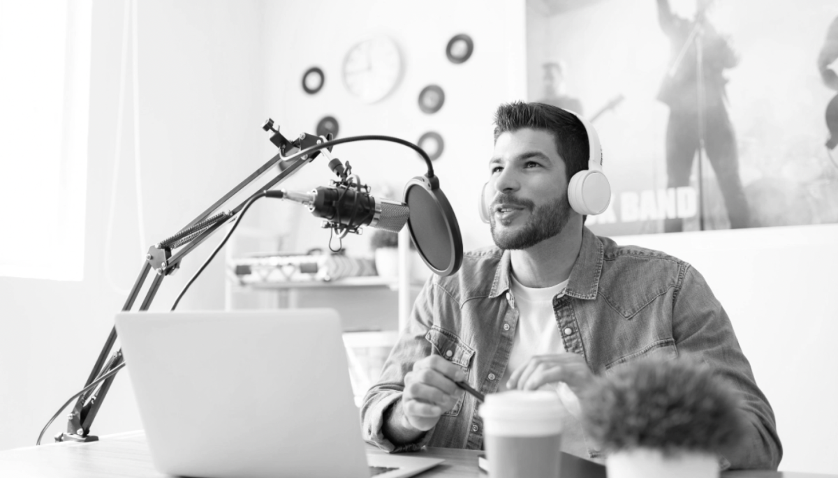 Man who started podcast in 2024 now formally apologizes to public